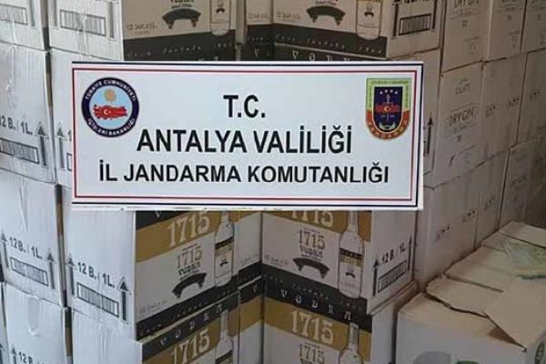 Antalya'da kaçak içki operasyonu!