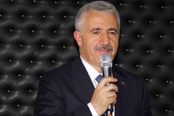 Ahmet Arslan: Dünya Erdoğan'ı durdurmaya çalışıyor