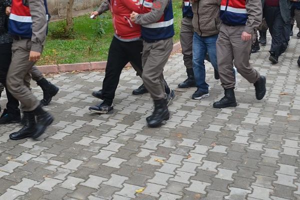 FETÖ'nün 'Kara Kuvvetleri yapılanması'na operasyon