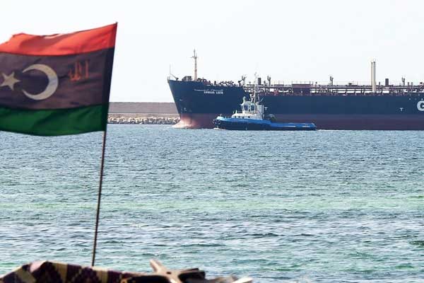 Libya'da geçici hükümetten petrol ihracatını durdurma tehdidi