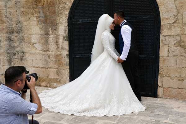 İzmir’de evlenmeler de, boşanmalar da azaldı