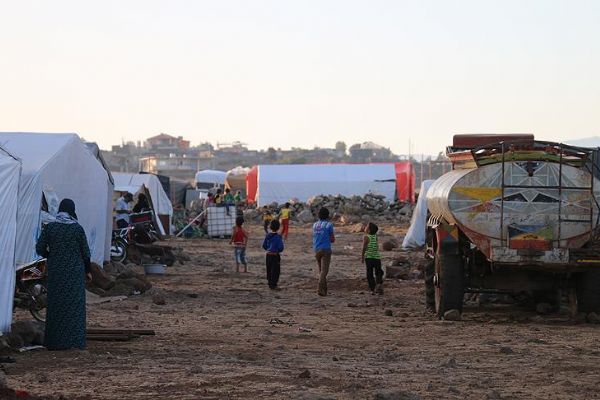 Dera'dan göç edenlerin sayısı 350 bini aştı