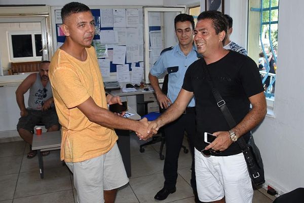 Yerde bulduğu 20 bin lirayı sahibine teslim etti