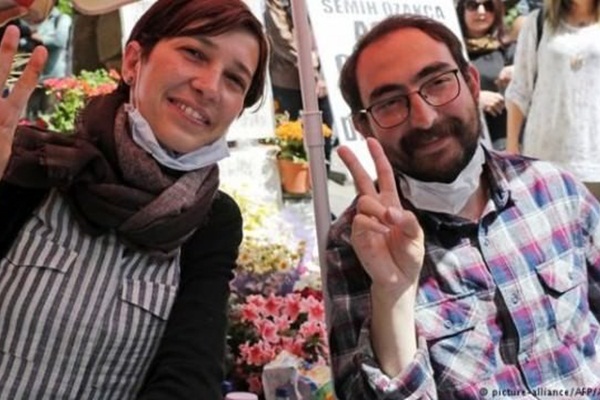 Nuriye Gülmen gözaltına alındı