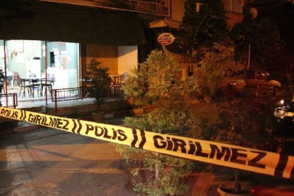 Gaziosmanpaşa'da bıçaklı kavga; 1 ölü