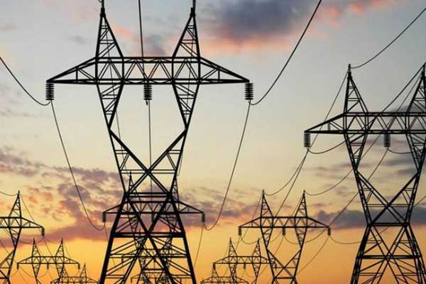 İran, Irak'a elektrik akışını kesti