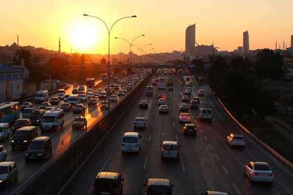 İstanbul'da bugün bazı yollar trafiğe kapatılacak
