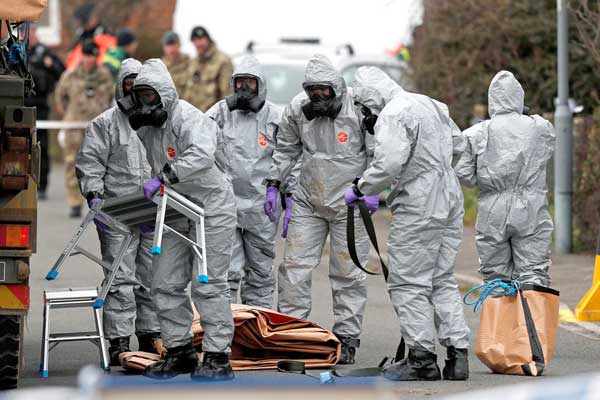Rus ajanı zehirleyen sinir gazı bu sefer İngiliz polisinde tespit edildi
