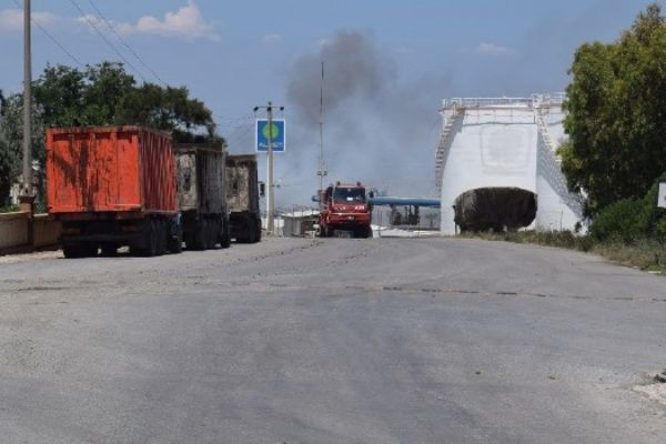 Gemi dönüşüm bölgesinde yangın