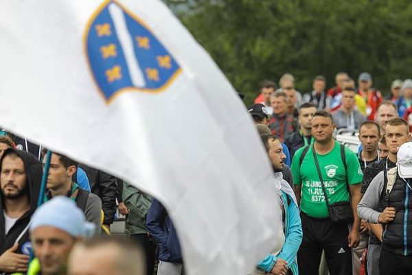 Srebrenitsa'ya 'Barış Yürüyüşü' başladı