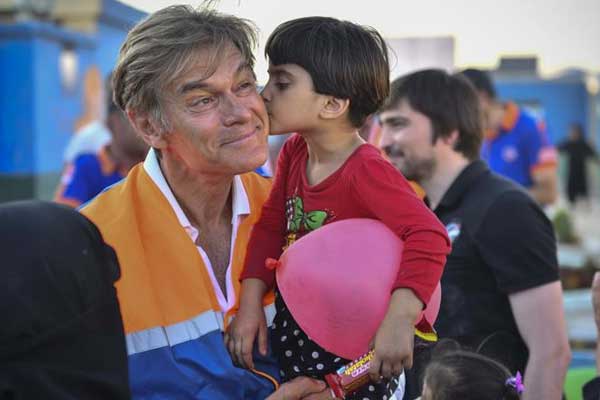 Ünlü Türk cerrah Dr. Mehmet Öz Suriye'de