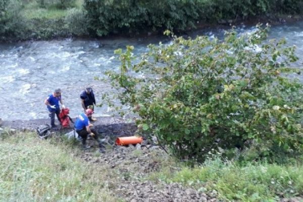Trabzon'da yayla dönüşü trafik kazası: 2 ölü