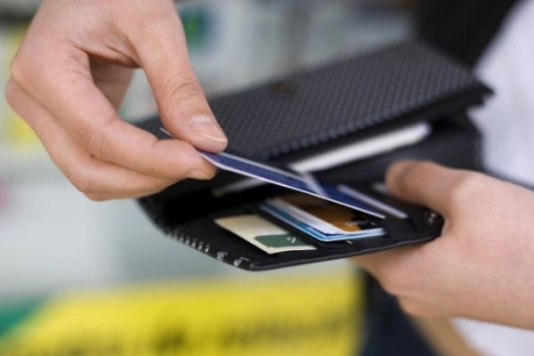 Kredi kartı kullananlar dikkat: Aidat mesajını sakın açmayın