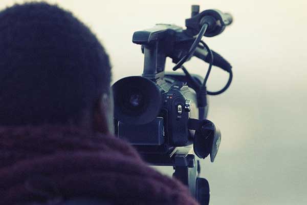 Dera'da 270 gazeteci abluka altında kaldı