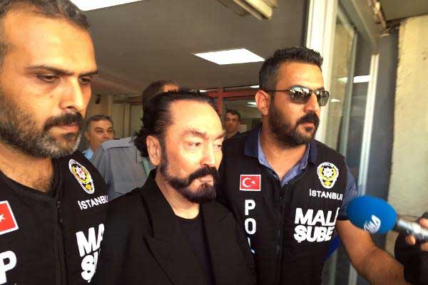 Adnan Oktar'ın oturduğu villaya yapılan baskın ve gözaltına alma görüntüleri