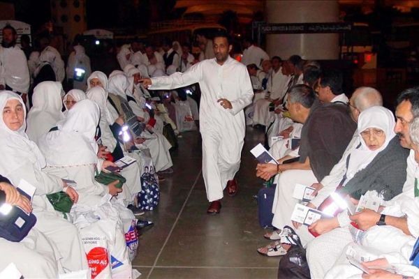 Yılın ilk hacı adayları Suudi Arabistan'da