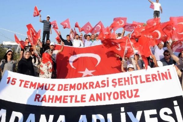 Hakim, savcı ve yargı çalışanlarından demokrasi yürüyüşü