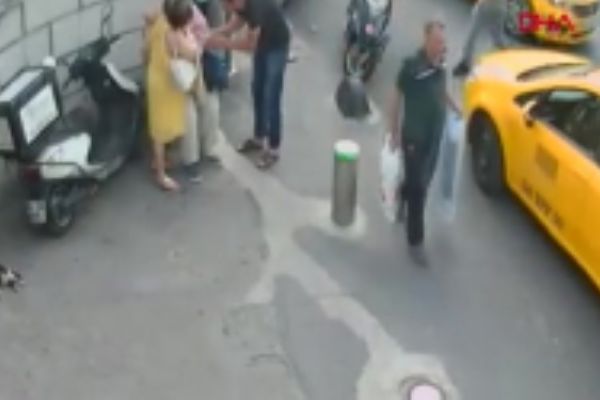 İnsanlık ölmemiş dedirten o anlar