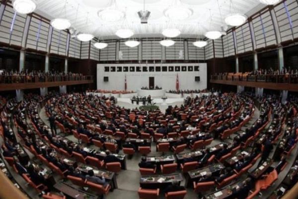 Torba yasada neler var: Sivillere askeri pilotluk, doktorlara zam...