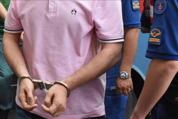 'Hudut kartalları' FETÖ şüphelilerini sınırda yakaladı