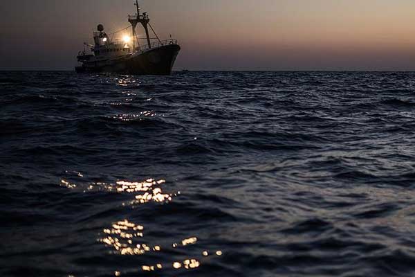 Libya açıklarında 156 göçmen kurtarıldı