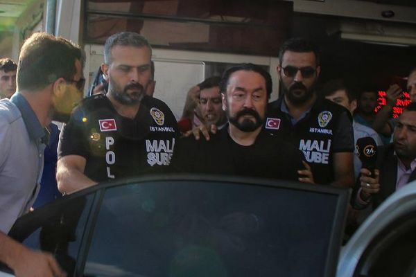 Vatandaş Adnan Oktar'ı 13 bin defa şikayet etti