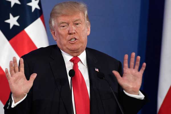 Beyaz Saray eski Katibi: Trump Amerikalılara yalan söylüyor