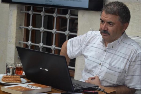 'Sarayda Farsça konuşulduğu iddiaları üretilmiş efsane'