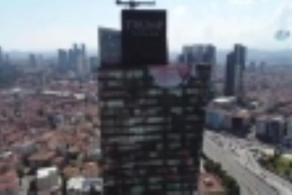 Cumhurbaşkanı Erdoğan’ın posteri Trump Towers’ta