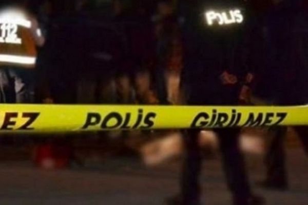 Başkale'de yarı gömülü ceset bulundu