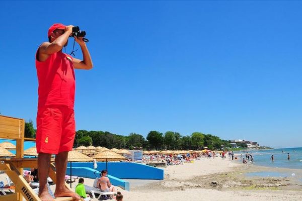 Cankurtaranlar iki ayda 2 bin 268 kişiyi kurtardı