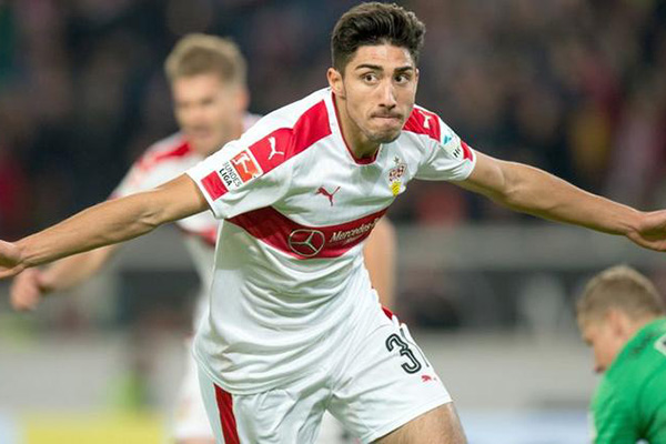 Milli futbolcu Berkay Özcan'dan Mesut Özil'e destek