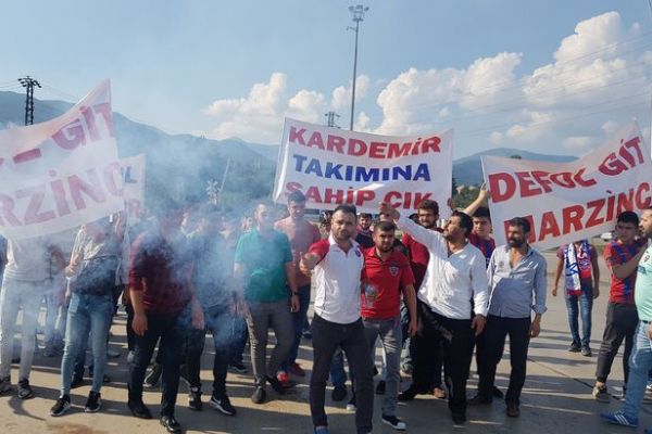 Kardemir Karabükspor taraftarından tepki