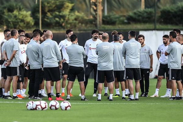 Beşiktaş taraftarıyla buluşuyor