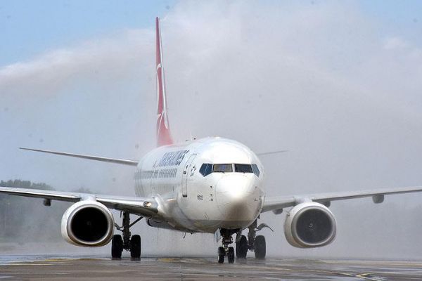 Antalya Havalimanı'na saatte 18 uçak indi