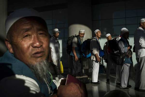 Hacca giden adayları izlemeye aldılar