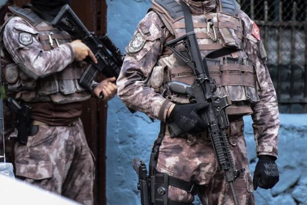 İstanbul'da DEAŞ'a operasyon: 38 gözaltı