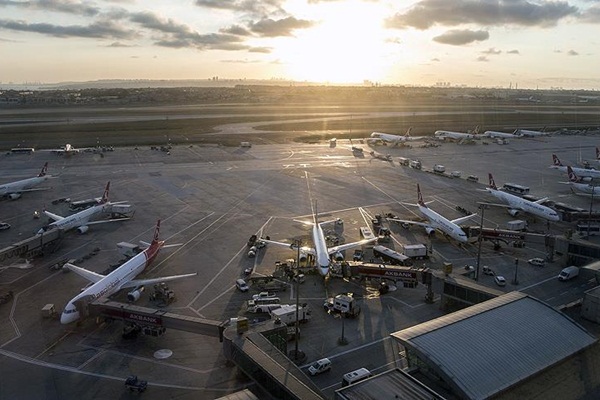 İstanbul havalimanları yolcu sayısını artırdı