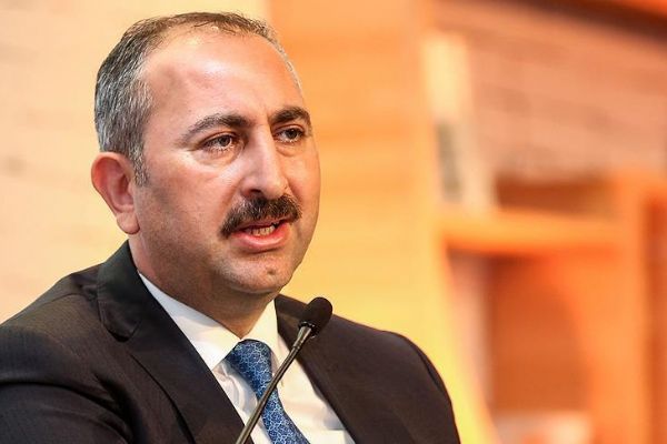 'Milletimizin iradesine göğsünü siper eden cesarettir AK Parti'