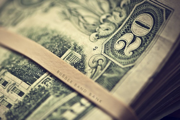 Dolarda düşüş sürüyor