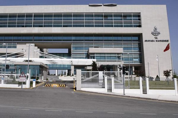 Anayasa Mahkemesinden CHP milletvekillerinin başvurusuna ret