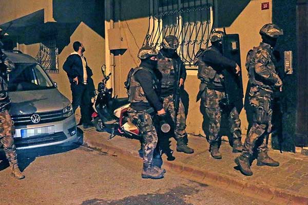 İstanbul merkezli terör örgütü PKK operasyonu: 20 gözaltı
