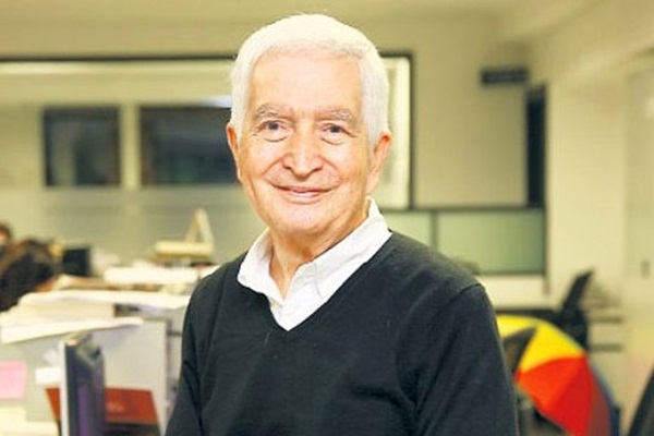 Güngör Uras yaşamını yitirdi