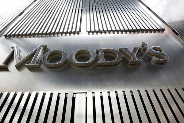 Moody's, İtalya'nın kredi notunun izleme süresini uzattı