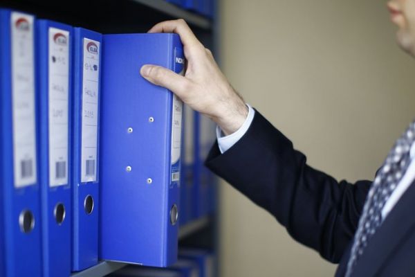 Devlet iş kapısı olmaya devam ediyor