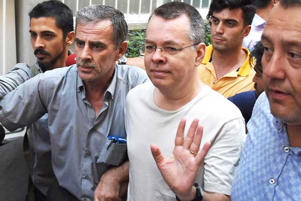 AK Parti'li vekilden Bruson iddiası: Amerika'nın Irak'ı işgalinde komutandı