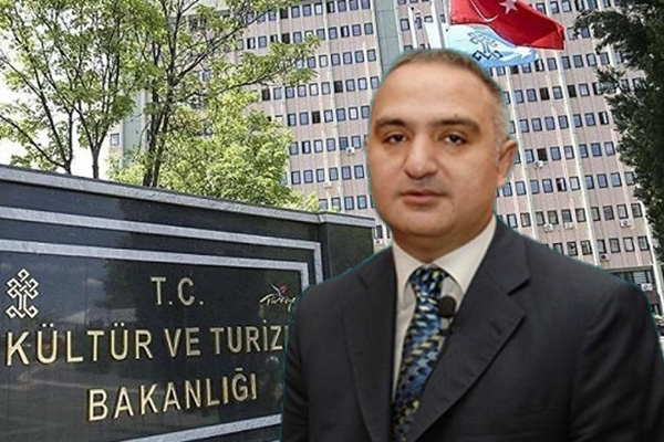 Bakan Ersoy, şairler Uyar ile Orhon'u andı