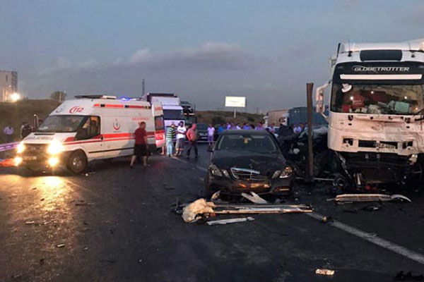 Trafik terörü bir ailenin ölümüne neden oldu