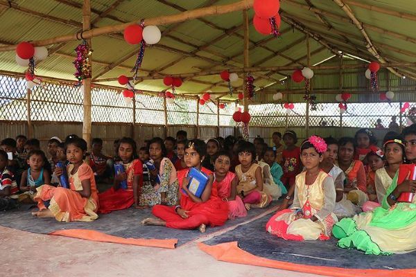 Sadakataşı Derneği Cox's Bazar'da 2 eğitim merkezi açtı