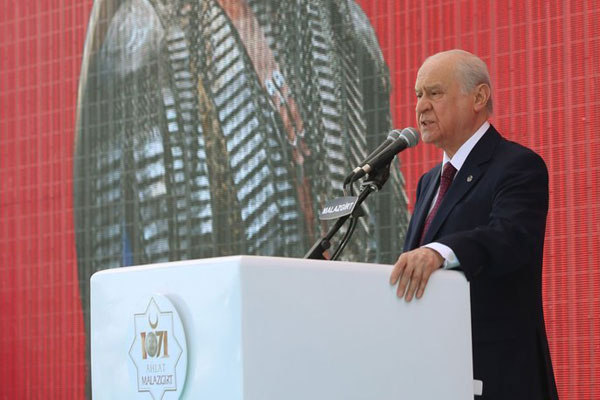 ‘Bizans varsa, Malazgirt ruhu da vardır’